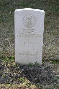 Ismailia War Memorial Cemetery - Lewis, Ernest Fredrick